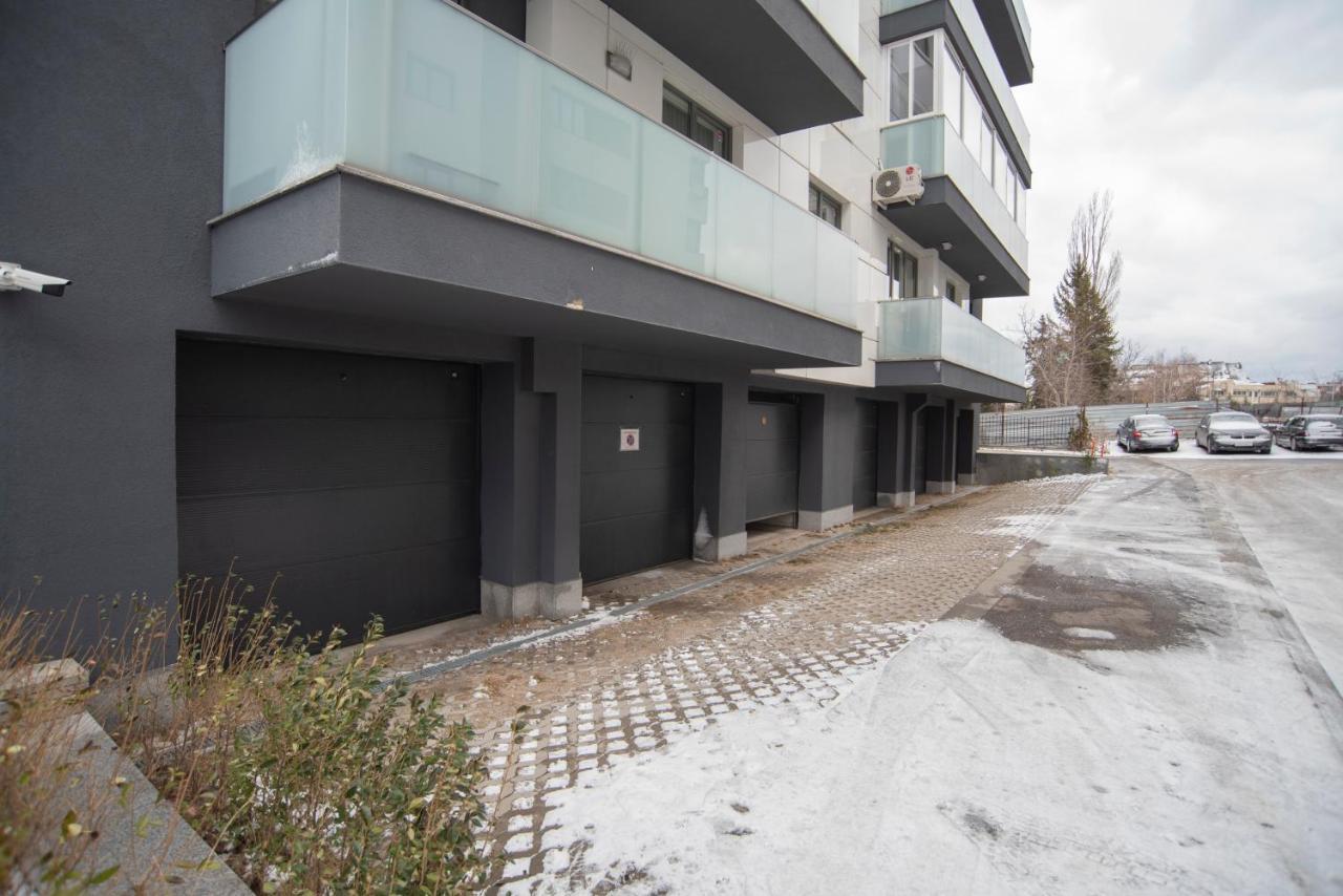 Sunny & Stylish Brand New 2Bdr Apartment + Parking София Екстериор снимка
